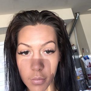 Meet your Posher, Tia